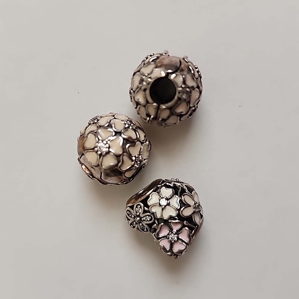 Pandora charms set of 3